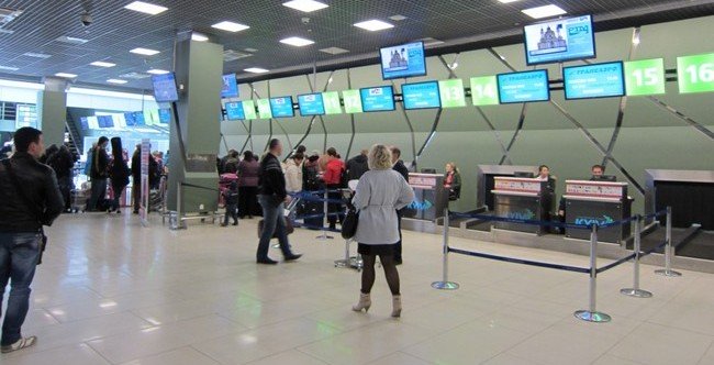 У стойки регистрации аэропорта